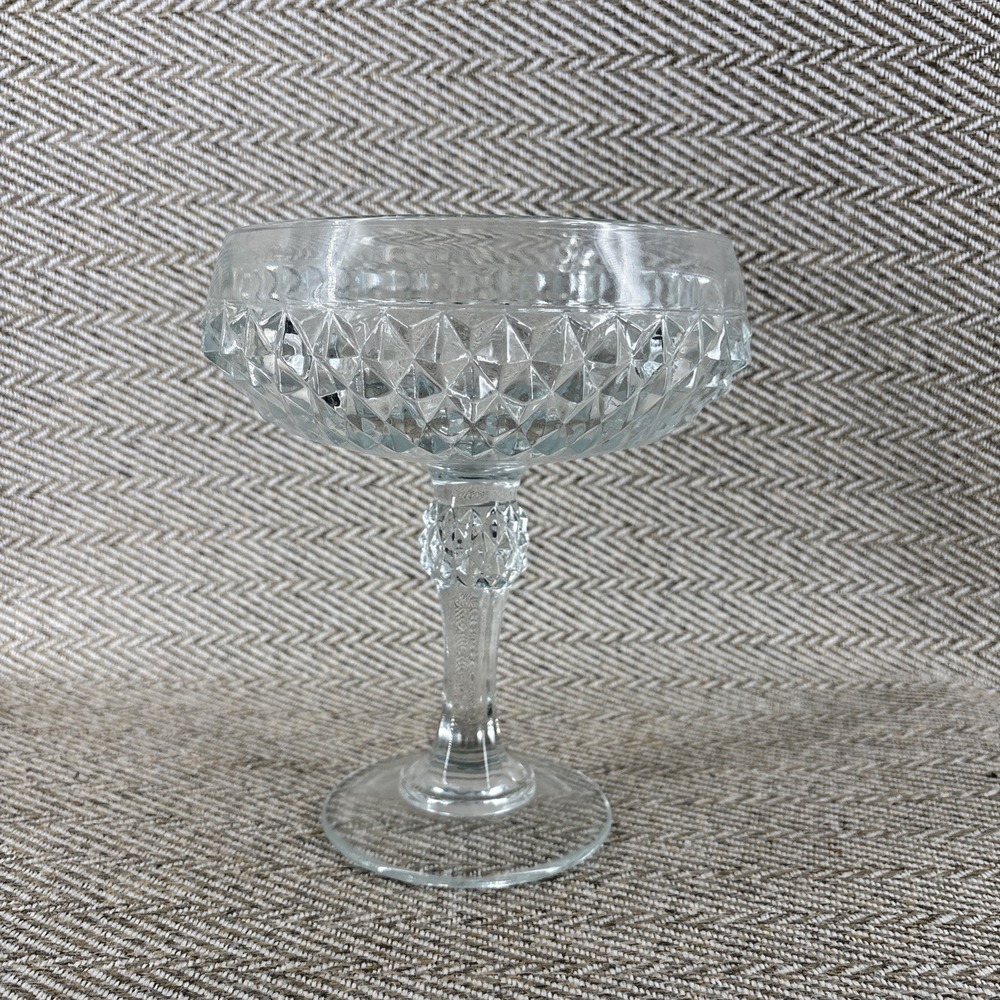 Vintage INDIANA GLASS Clear Cut Diamond Point Pedestal Candy Dish Compote 7-1/4"